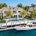 Loving Summer? Check Out These Unbelievable Waterfront Homes For Sale